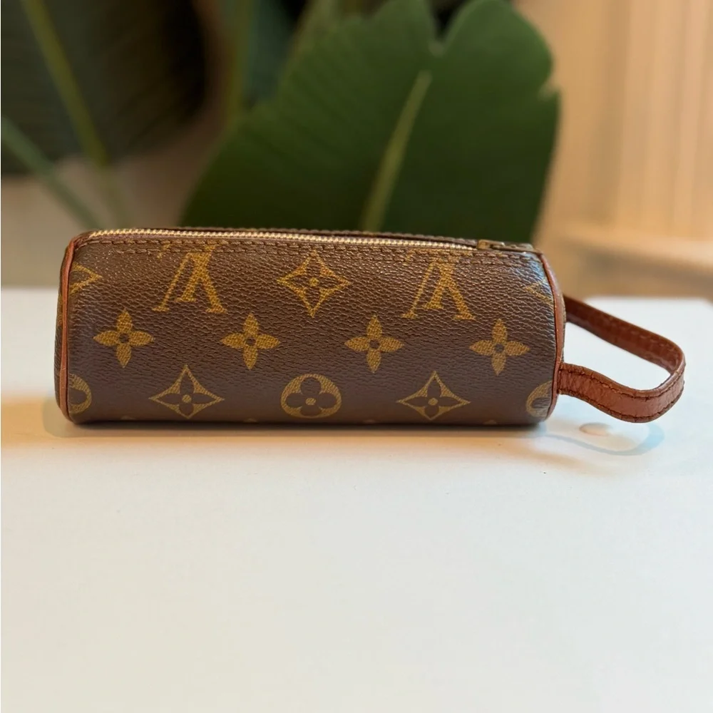 Louis Vuitton ‘Monogram Trousse Ronde 20 pouch’